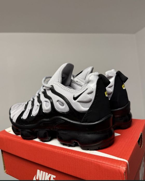 Nike Vapor Max Plus Grey Black