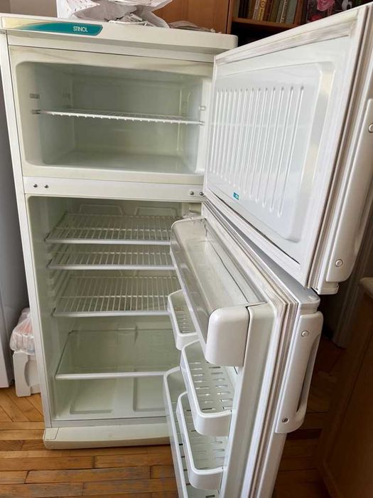 холодильник STINOL