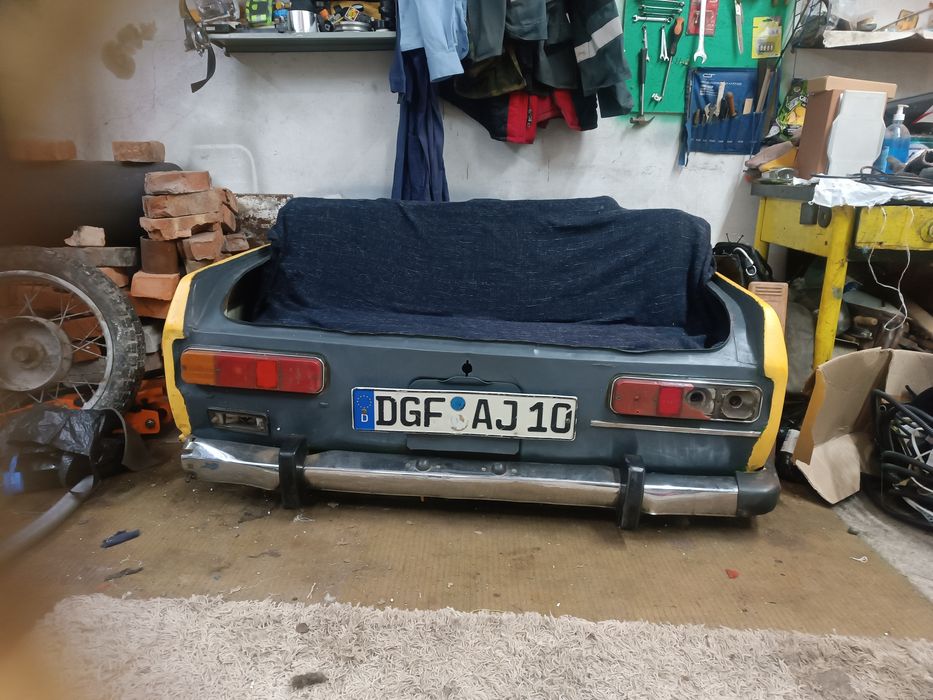 Продам авто диван