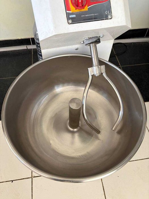 Novoyoyxona jixozlari sotiladi