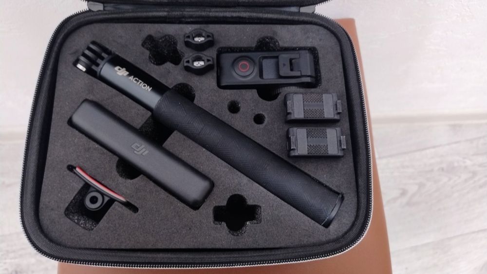 DJI Osmo Action 4 Adventure Combo