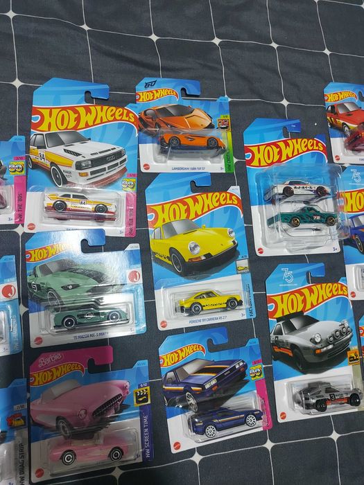 Машинки Hot Wheels