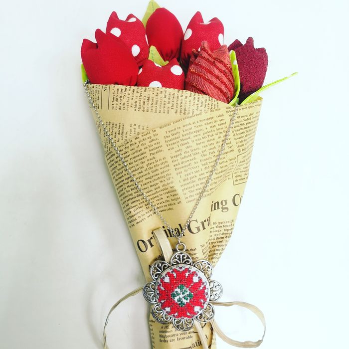 Подарете букет лалета