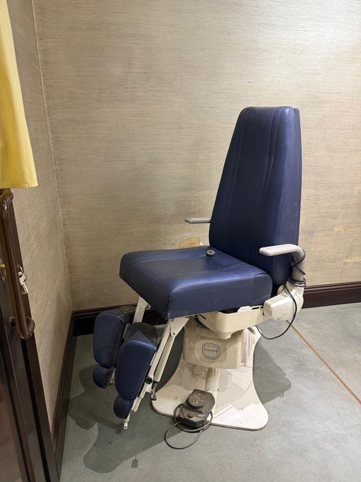 Подолгическое кресло