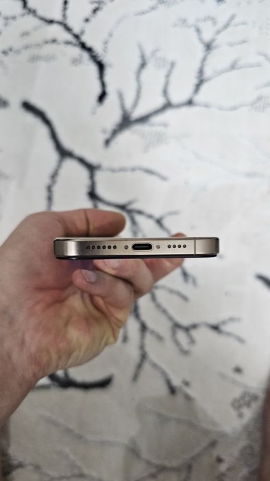 Arzonga original iPhone 16 pro Max sotiladi 512gblik yomkost 100