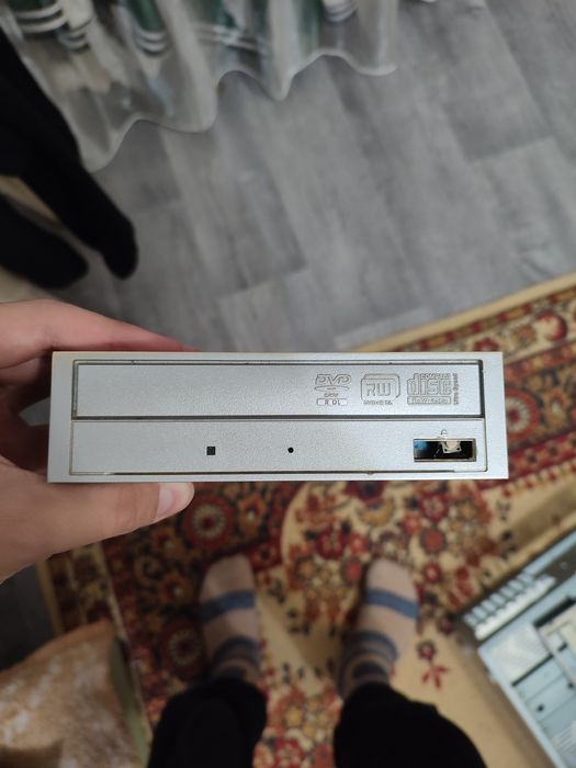 Дисковод для дискет 3.5 и дисковод для dvd r/rw,r dl