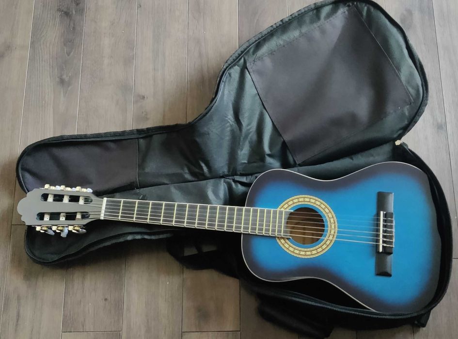 Класическа китара Pasadena CG161 Blue Burst - размер 1/2 + аксесоари