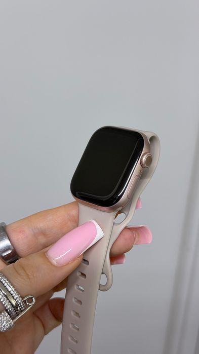 Apple Watch 11, 42 mm rose gold