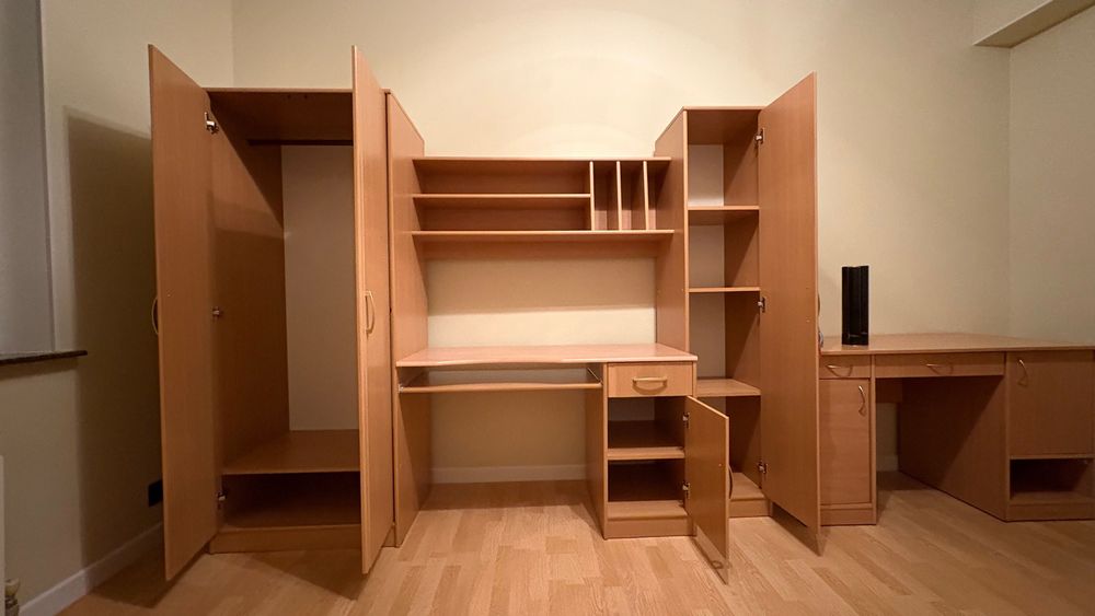 Продам шкаф со столиком для спальни