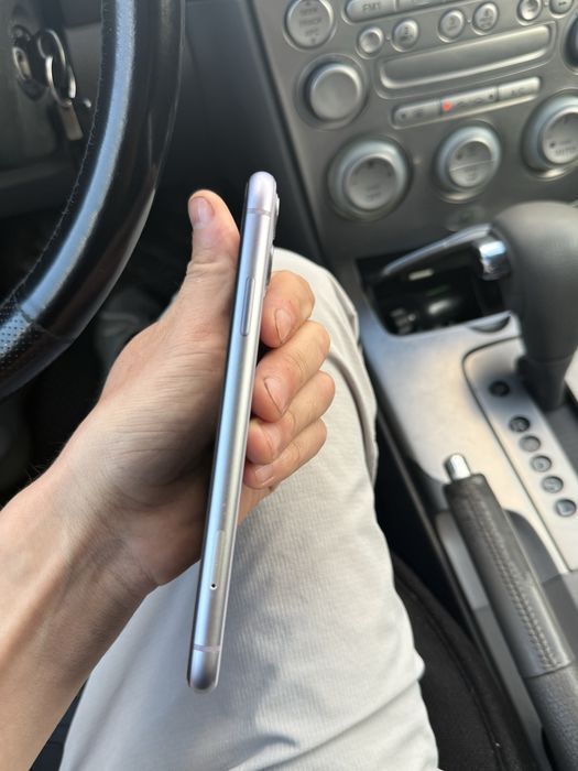 Продам iPhone 11 128гб