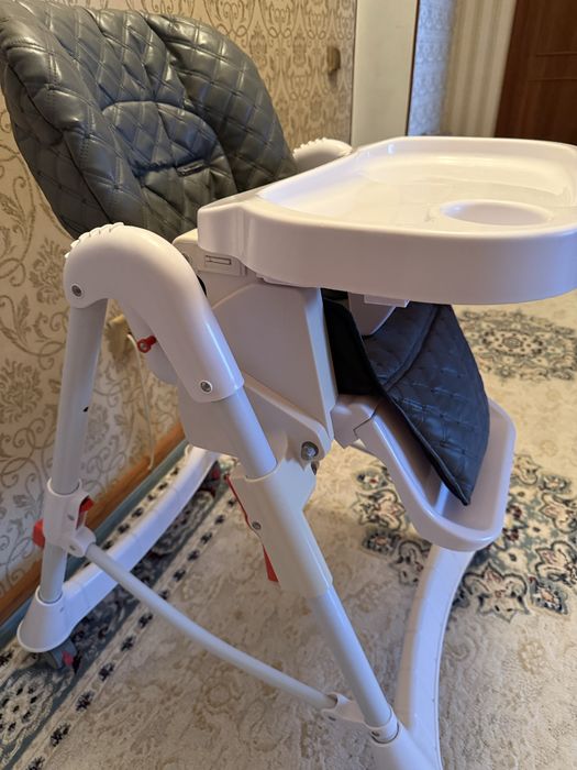 Продам детский стульчик для кормления.