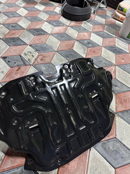 Поддон машины мерс 221