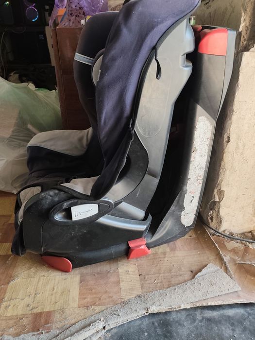 Продам детское автомобильное кресло