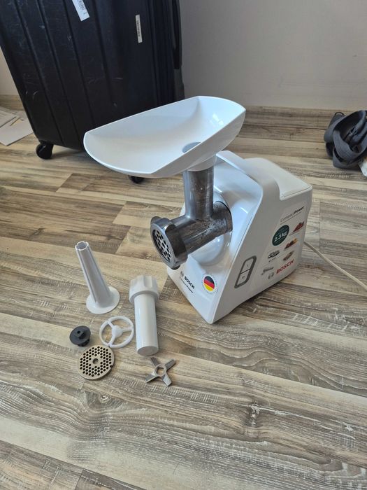 Mașina de tocat carne Bosch Compact Power