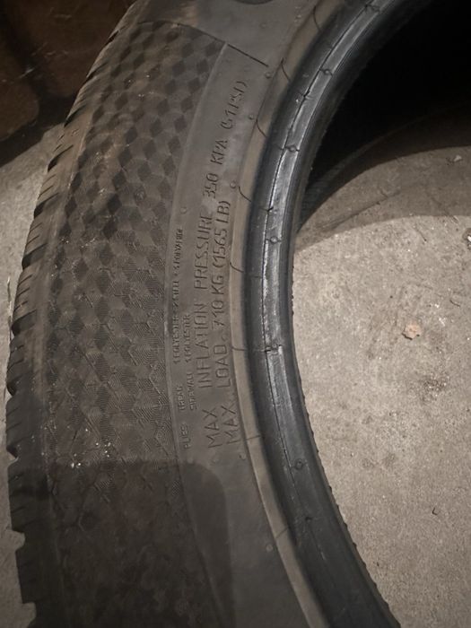 3 броя Зимни гуми Continental wintercontact ts 870 p 215 60 r17