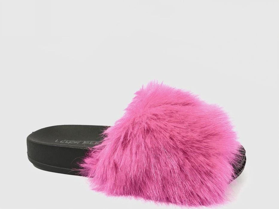 Дамски чехли с пух в сиво,черно и циклама