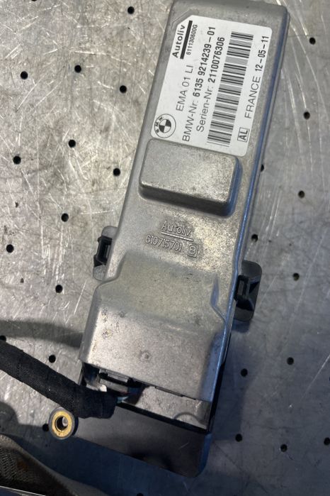 Centura siguranta fata stanga 615364700B BMW Seria 7 F01/F02