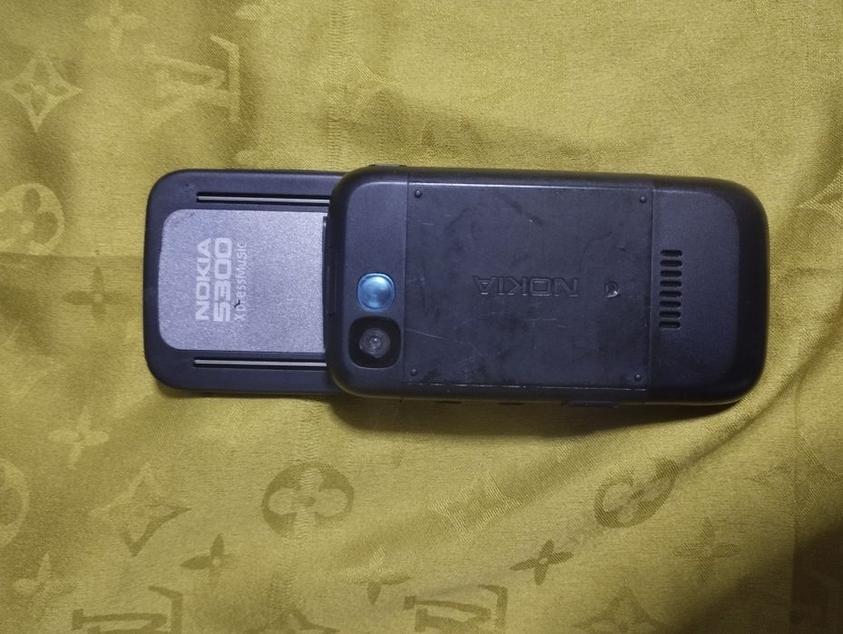 Assalom alekum Telefon Sotiladi Original Nokia 5300 Black Qora Rang