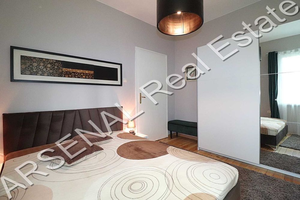 Тристаен апартамент под наем, Център