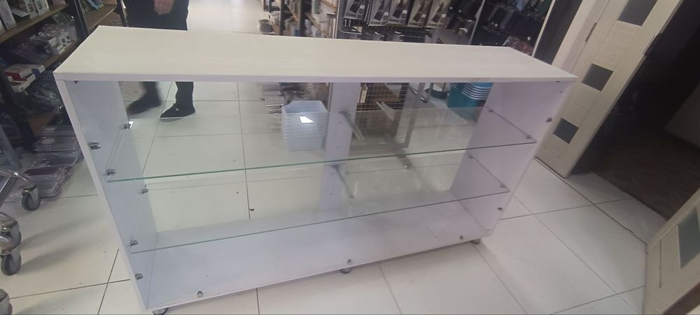 Pastavka stullar sotiladi arzon narxda