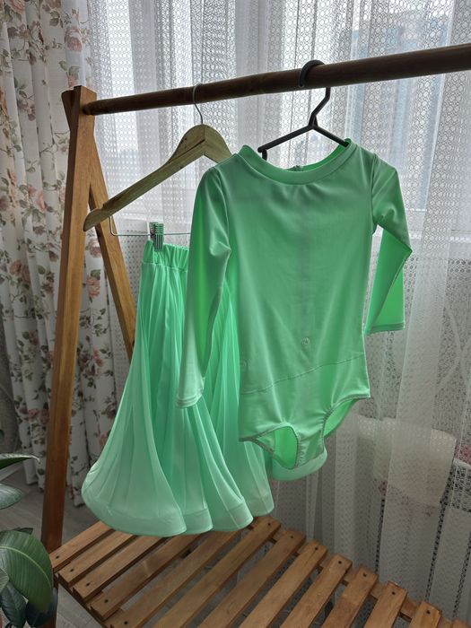 Продам рейтинговое платье на 9-10 лет