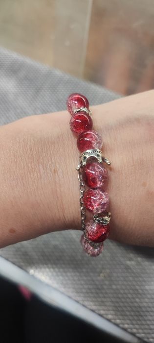 Браслет на руку , очень красивый