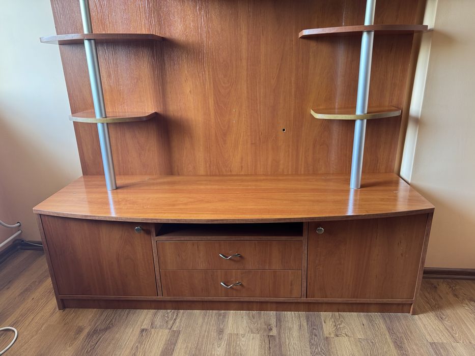 Секция за хол, запазена