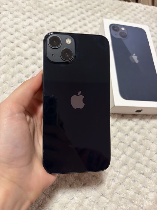 Apple iphone 13 128GB/ цвят midnight