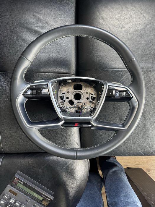 Оригинален волан от AUDI S8 2020г 4N D5 A8 A6 A7