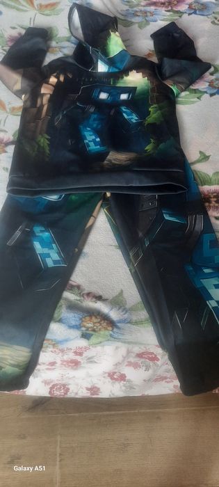 Продам детский костюм на мальчика