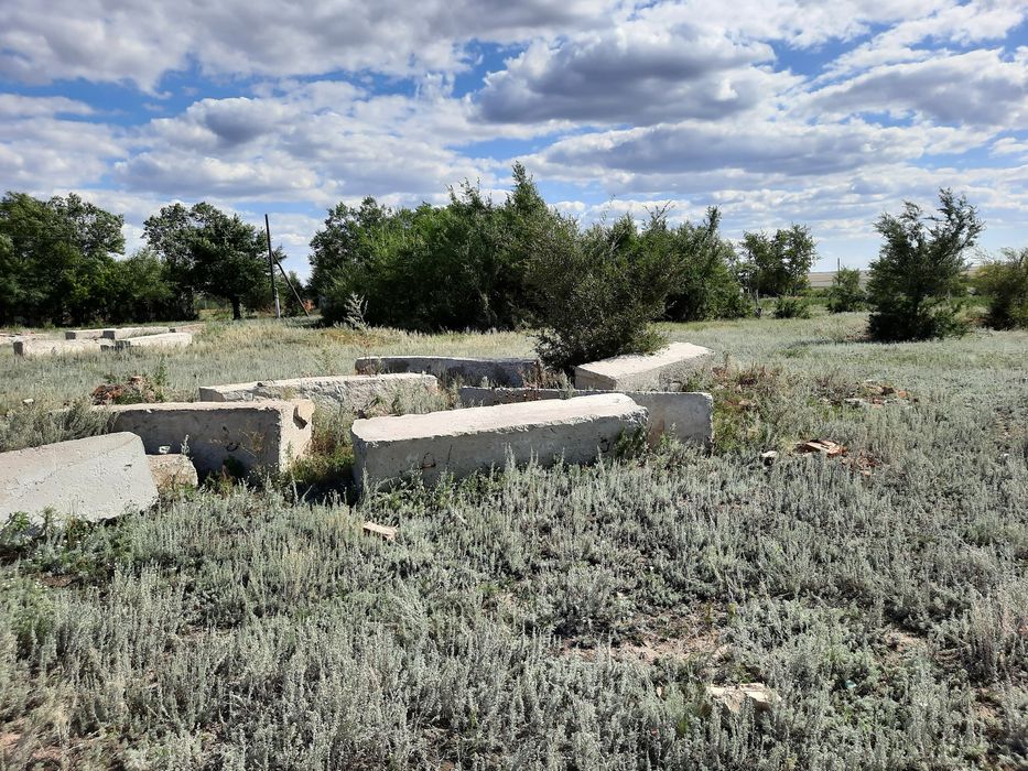 Продам фундаментные блоки 33 штуки