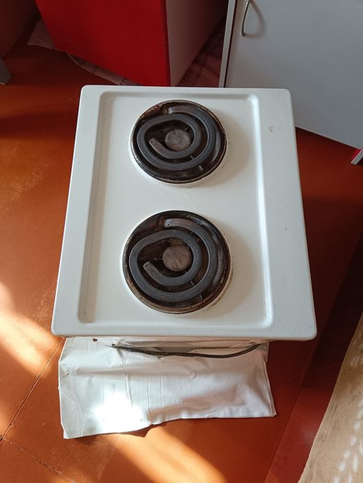 Продам электро - плиту "Мечта"