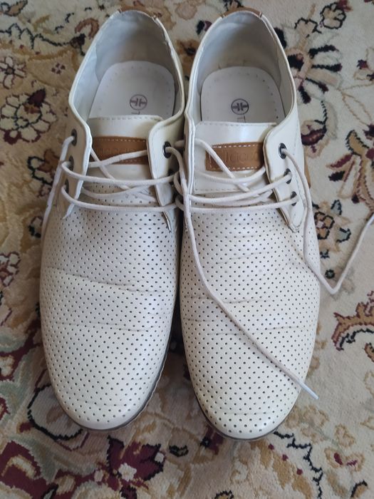 Продам летние туфли