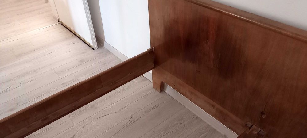 Спалня от дърво за матрак с размери 164х190 см или 160х190 см