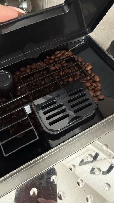 Кофе машина Delonghi