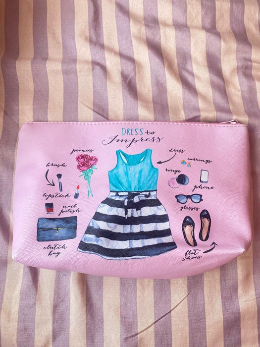 Несесери за гримове