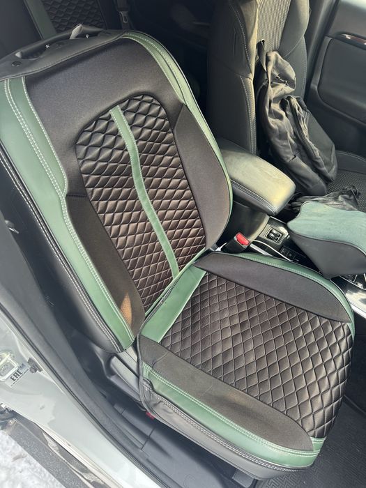 Продам чехлы в отличном состояний