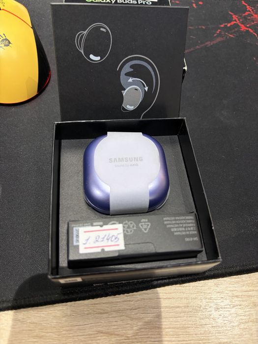 Samsung Galaxi buts pro