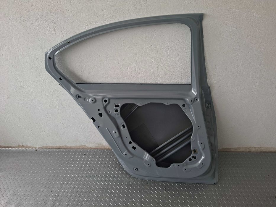 Нова Оригинална Алуминиева Задна Лява Врата BMW 3 G21 - Сива