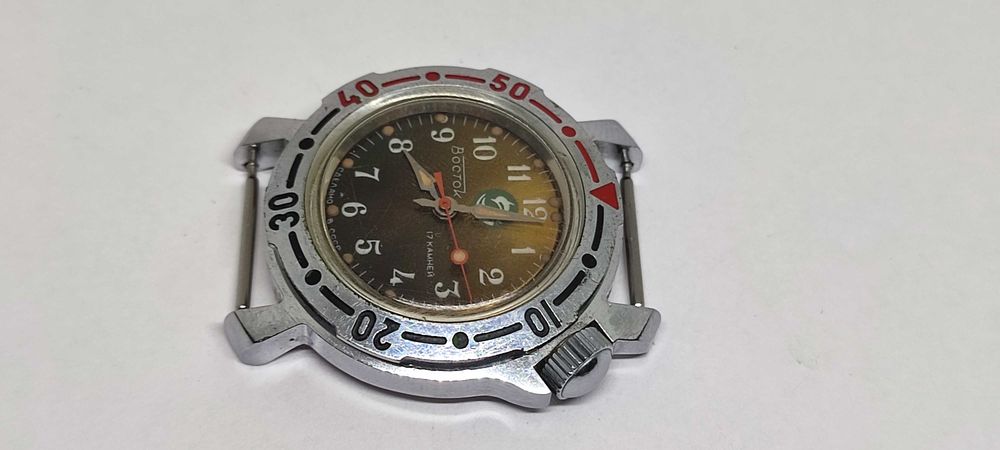 Винтидж Восток КОМАНДИРСКИ механичен водоустойчив часовник 17 камъка