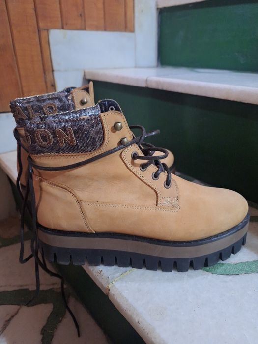 Дамски боти Buffalo естествена кожа 40,41  номер