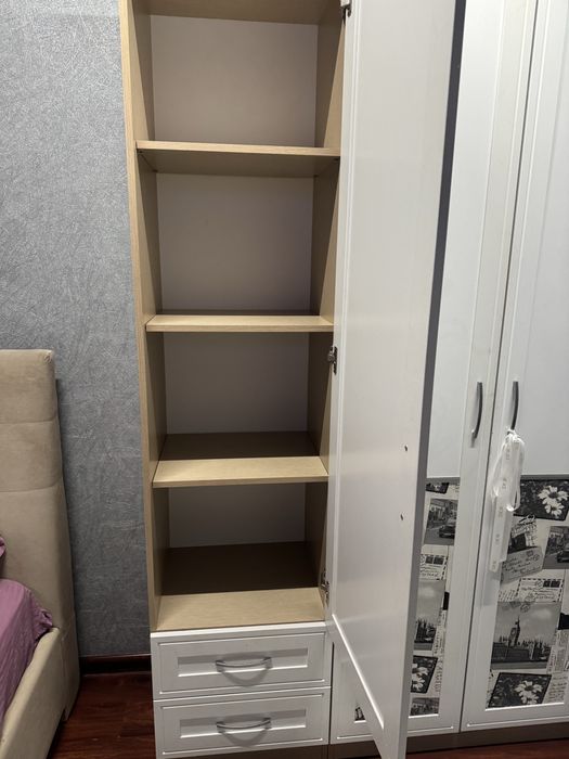 Шкаф угловой белый