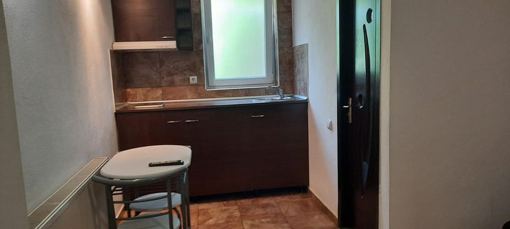 Particular titan auchan circa 13