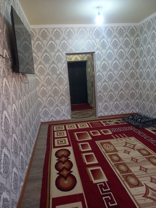 Vagzal Med.ekispirt oldida 1-xonalik uy sotiladi.narx.30000$