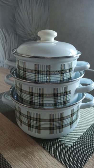 Продам набор кастрюль