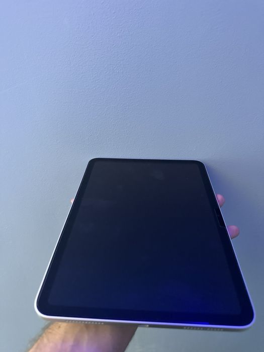 Apple Ipad 11,128 GB,Silver(чисто нов)+Apple Pencil (USB-C)+безж.клав.