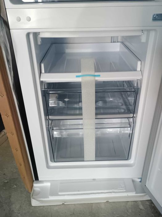 Нов Комбиниран Хладилник с фризер диспенсър Muhler-Мюлер 180 см