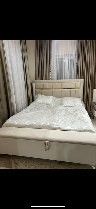 Продам спальний гарнитур