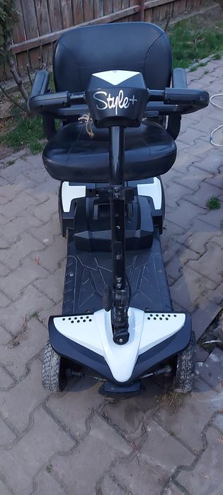 Cărucior scooter electric