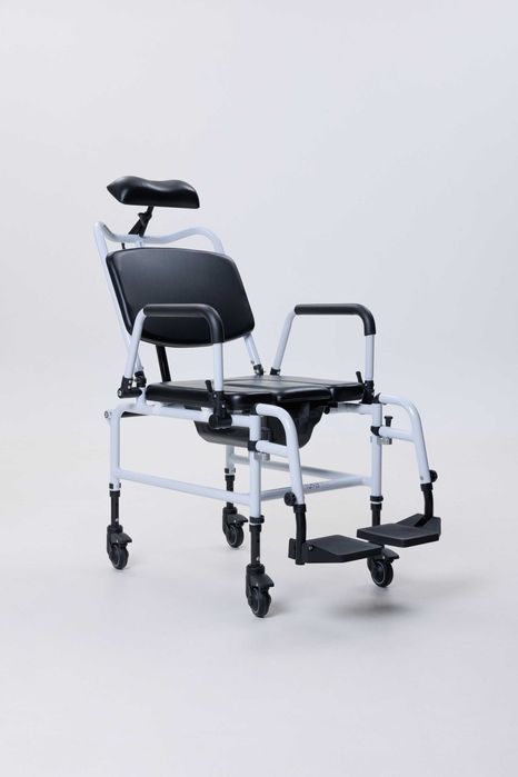Кресло для купания на колесиках с откидывающейся спинкой TCH-09